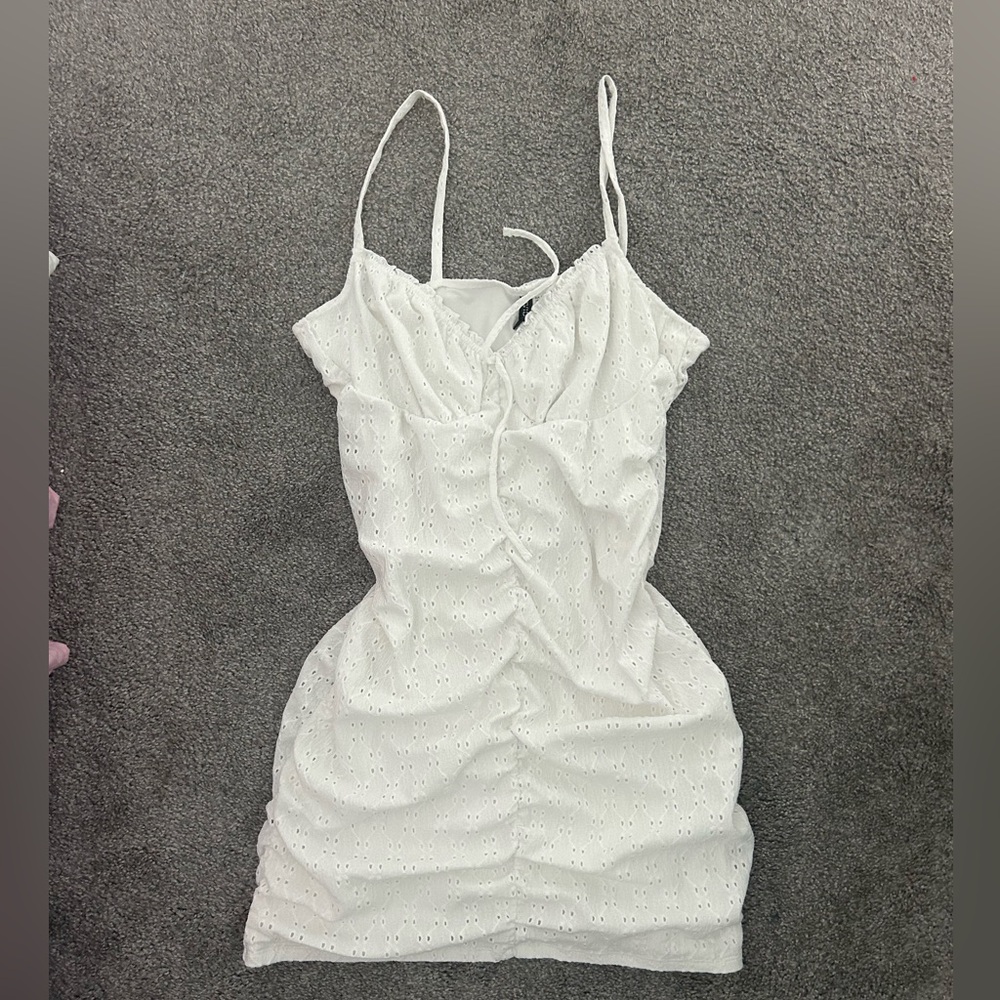 White Body con dress slightly lace